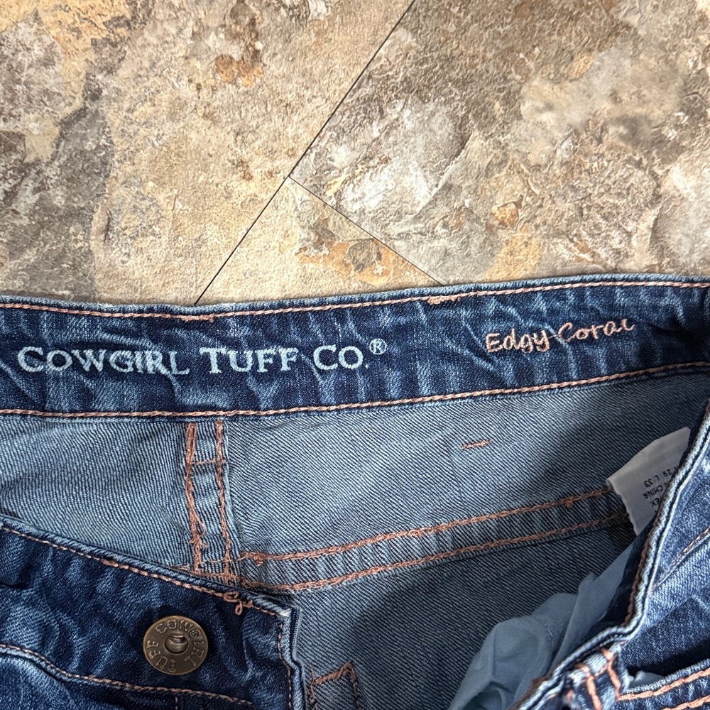 Cowgirl Tuff 29x33 mid rise. Boot cut - Picture 2 of 6